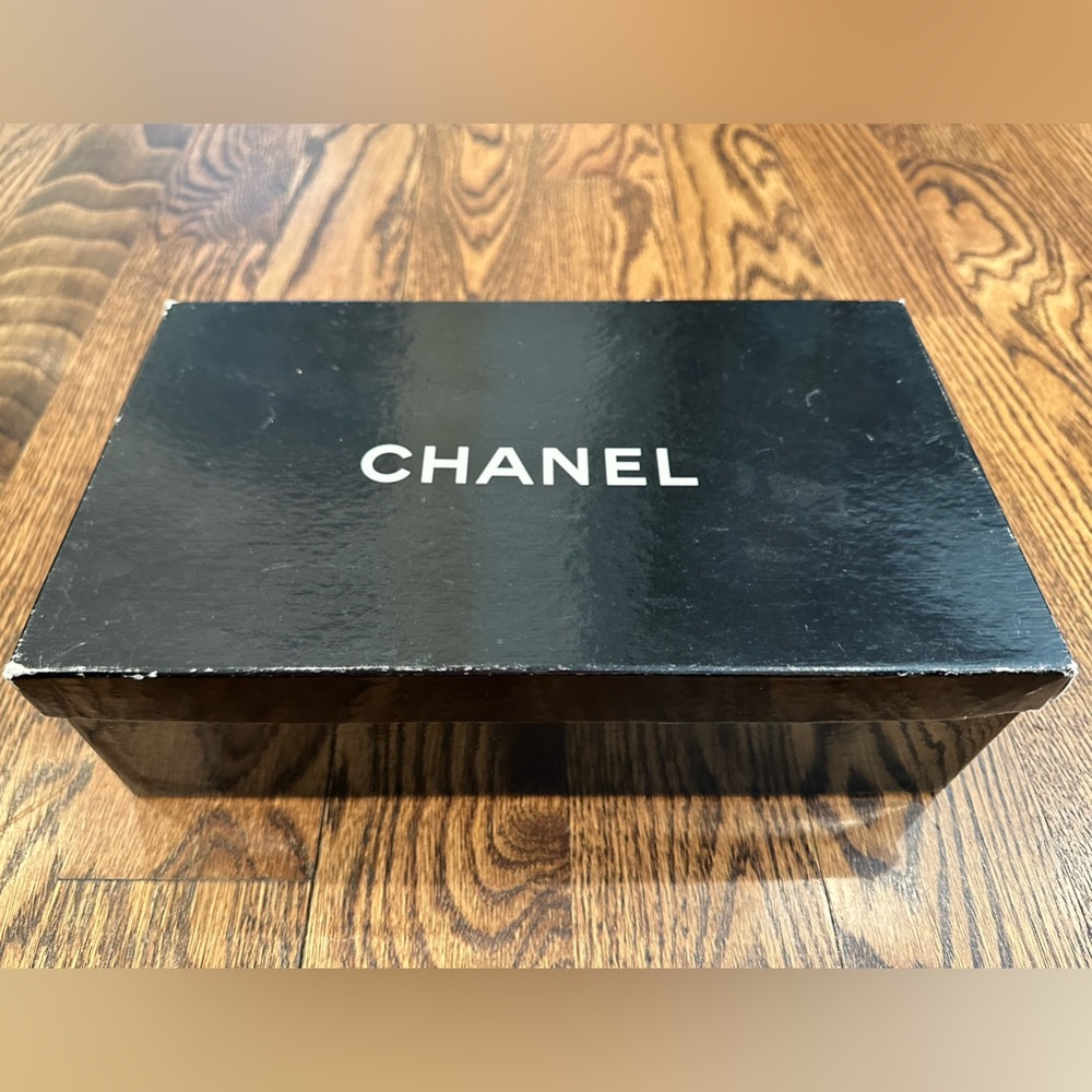 CHANEL Black Slingback Heel Pumps - Picture 5 of 11